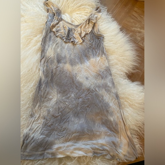 In VGC 8/10 Guess tie dye design women’s ruffle tank top in SZ XS!! - Picture 1 of 5